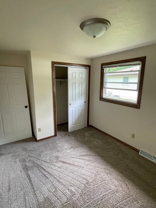 1306 Lacount Rd, Green Bay, WI 54313 Townhome Rentals in Green Bay WI