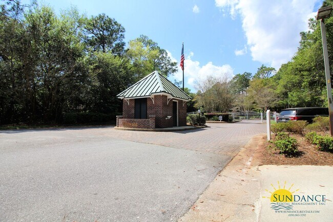 Building Photo - Exquisite 4 Bedroom Home in Bluewater Bay