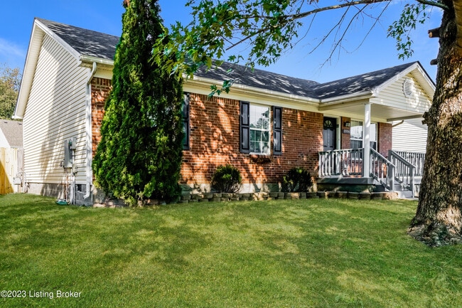 Foto del edificio - 8906 Greenmoore Dr