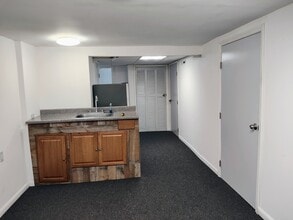 Building Photo - 96 N Terrace Pl