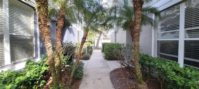 Building Photo - 6510 S Goldenrod Rd