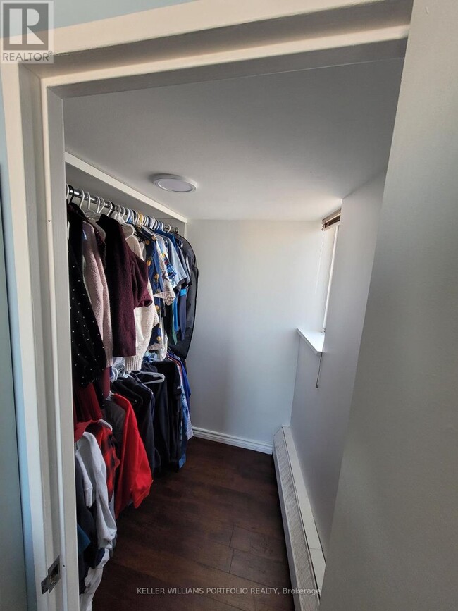 Building Photo - 330 Dixon Rd