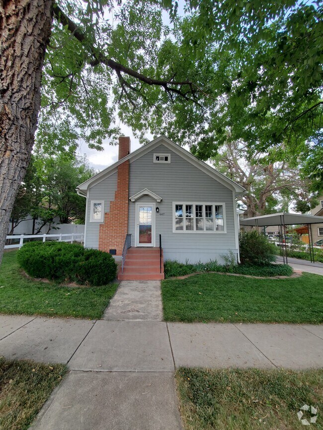 Apartments For Rent in Penrose CO with Parking 2 Rentals