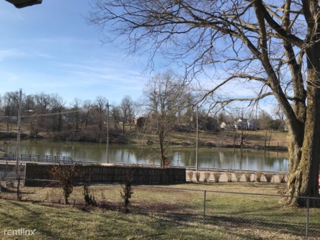 Building Photo - 3 br, 2 bath House - 1100 Fountain Blvd