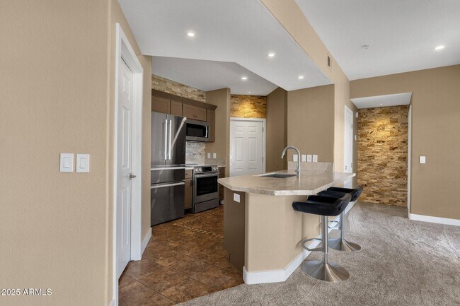 Foto del edificio - 13700 N Fountain Hills Blvd