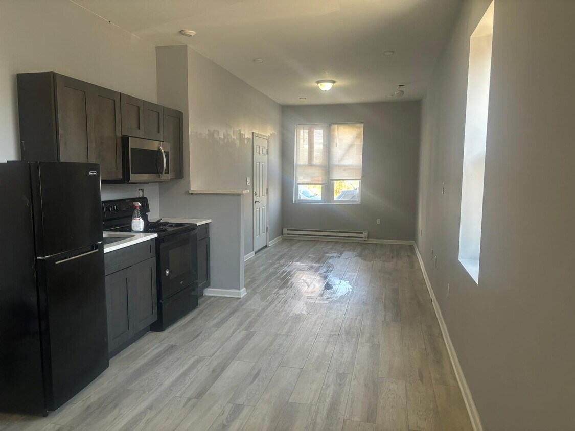 Primary Photo - 3200 W Arizona St