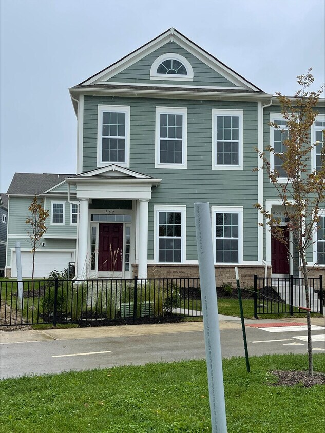 862 Kinzer Ave Unit 862, Carmel, IN 46032 Condo for Rent in Carmel