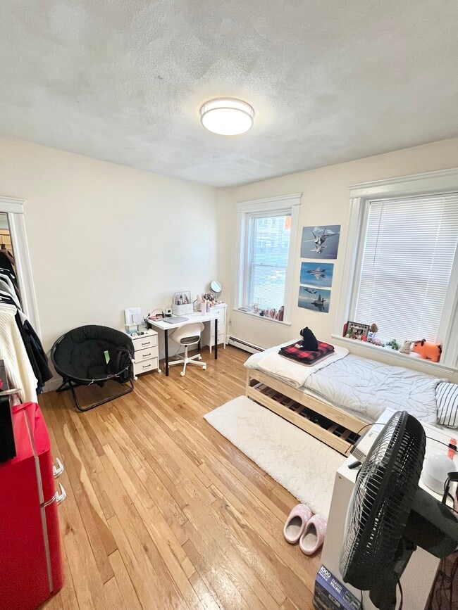 Building Photo - 15 Colborne Rd