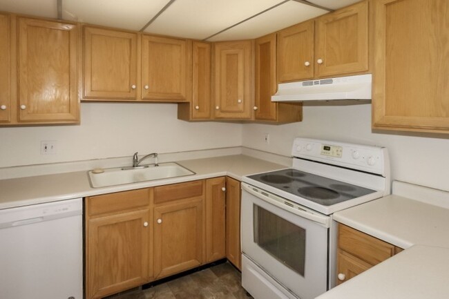 Building Photo - 3 Bedroom / 2 Bath Home in Bountiful!