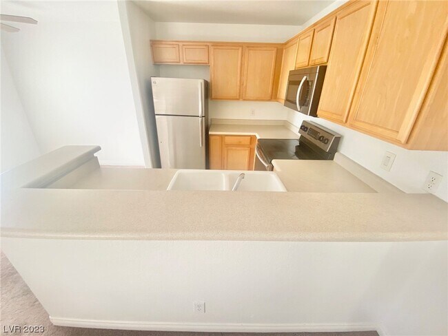 Foto del edificio - 2970 Juniper Hills Blvd