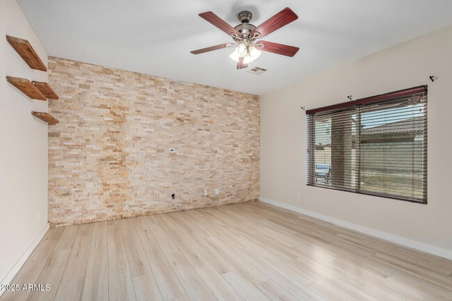 Building Photo - 305 S 165th Dr
