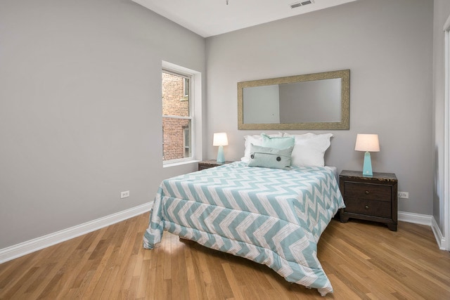 large second bedroom or spacious office - 1332 W Greenleaf Ave