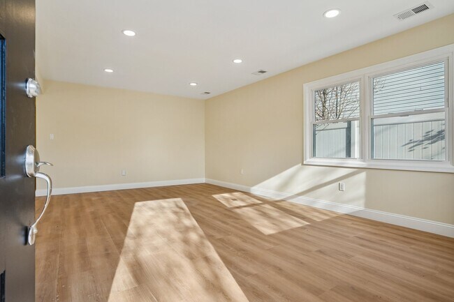 Foto del edificio - 11 Washington Ave