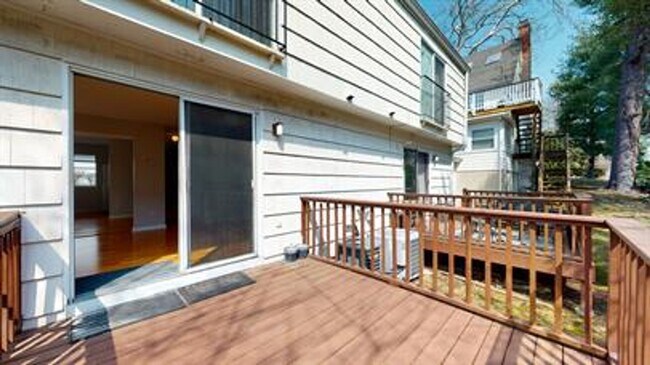 Foto del edificio - 2 Bedroom 2.5 Bath Townhouse