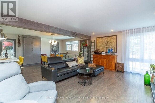 Photo du bâtiment - 2018 Quincy Ave