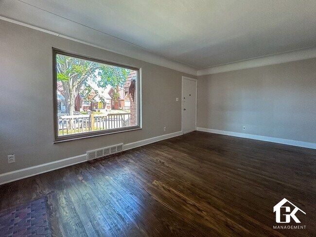 Foto del edificio - 18461 Washburn St