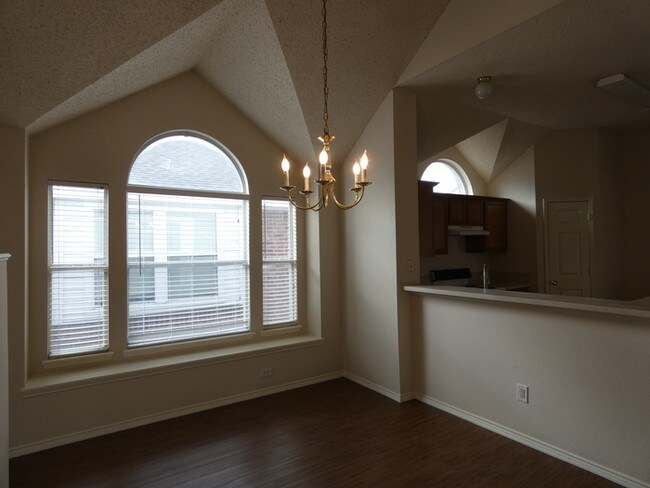 Building Photo - 613 Crystal Brook Dr