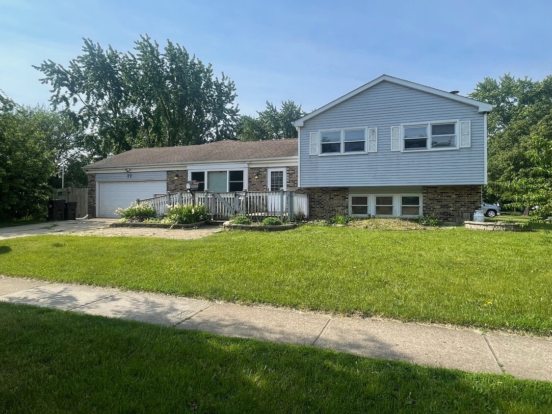 Primary Photo - 77 Barrow Dr