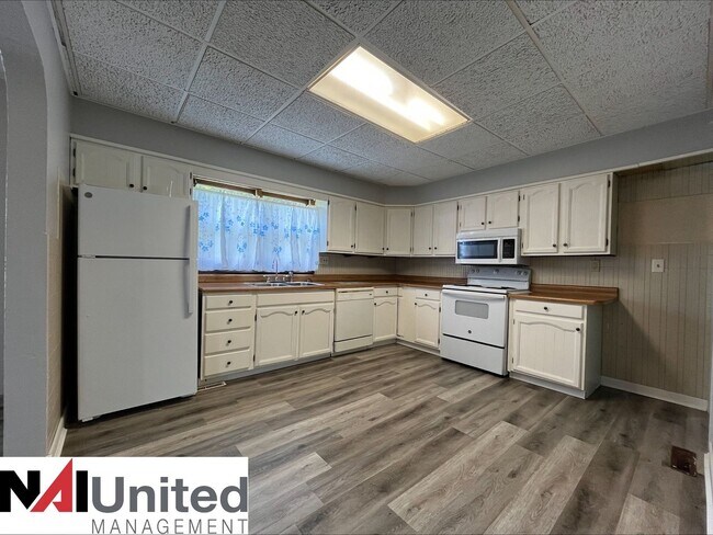 Foto del edificio - Two bedroom, One bathroom home for rent