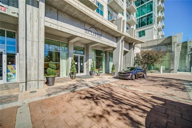 Building Photo - 250 Pharr Rd NE