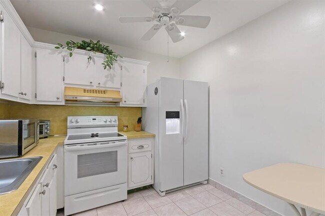Foto del edificio - 2538 Boundbrook Dr S