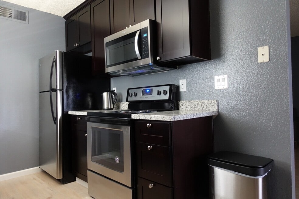 Sunrise Center Apartments