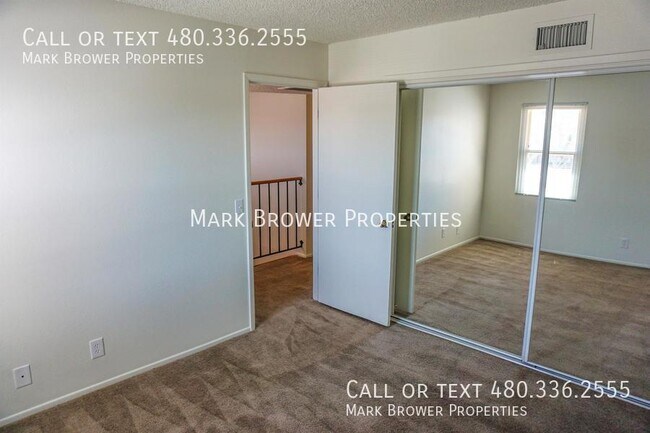 Building Photo - 3131 S Fairfield Dr