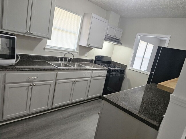 Foto del edificio - 3046 Embry Way SE