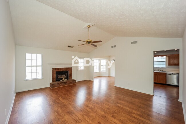 Foto del edificio - 853 River Mist Dr, Jonesboro, GA 30238