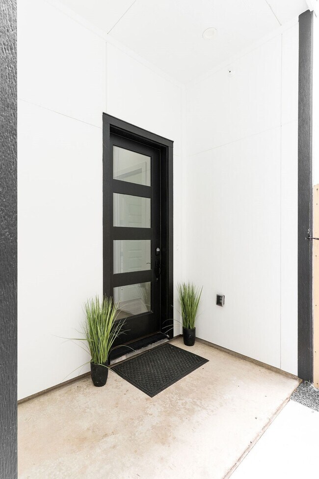 Foto del edificio - 5703 Dolores St