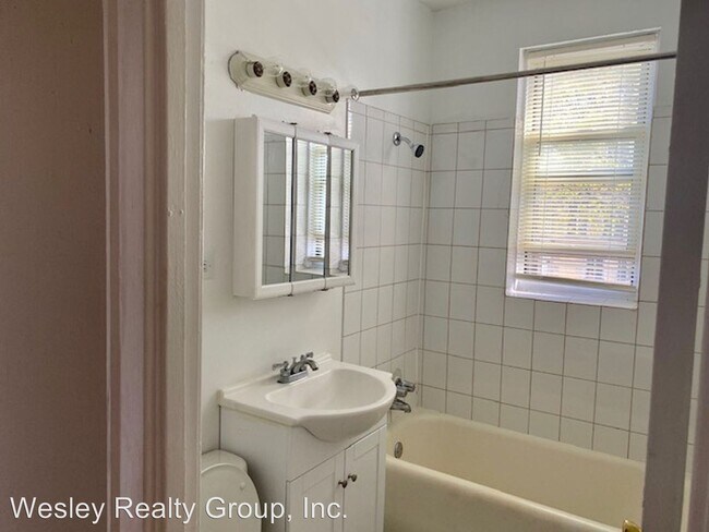Foto del edificio - 4039-4051 N Laporte Ave