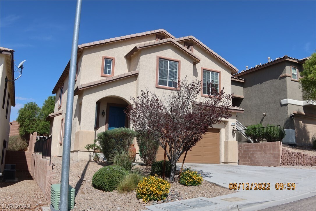 Primary Photo - 11239 Dahlia Grove St
