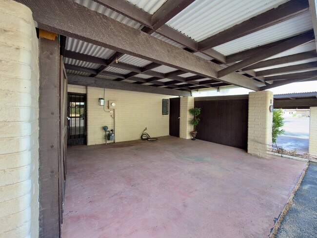 Foto del edificio - 15000 Ashford St