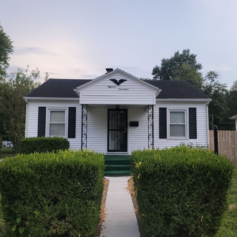 Primary Photo - 1817 E Franklin St