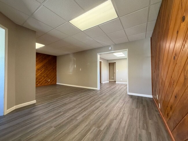 Building Photo - 1701 Baxter Ave