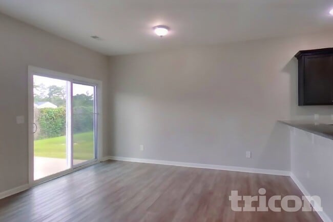 Building Photo - 409 Eastfair Dr