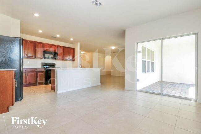 Foto del edificio - 3016 SW 23rd Pl