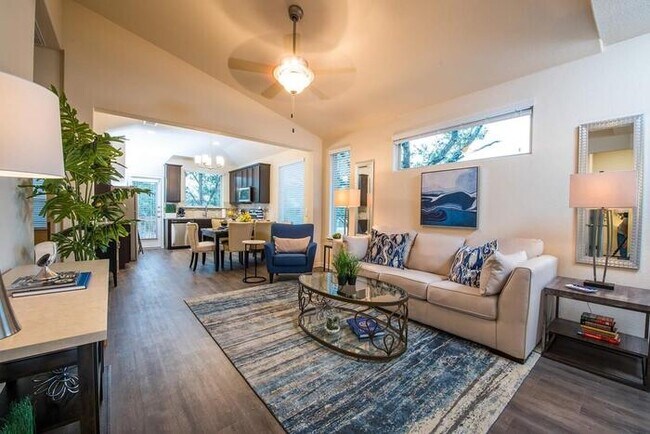 Foto del edificio - 7318 Old Bee Caves Rd