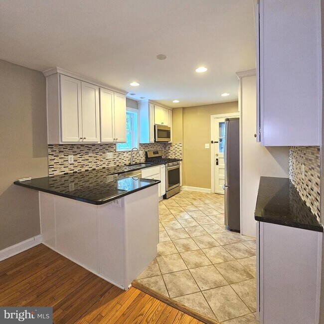 Foto del edificio - 5817 5th St S