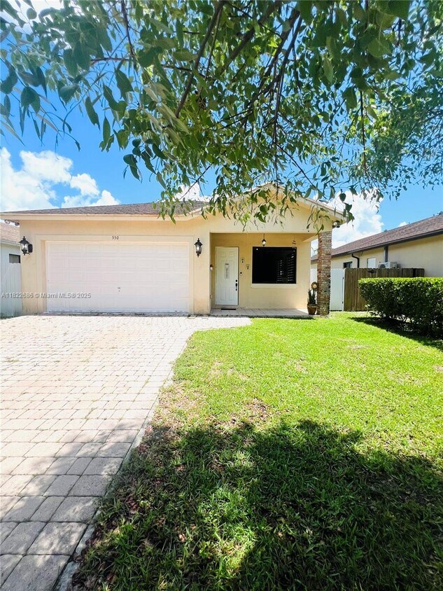 Foto principal - 550 NW 20th St