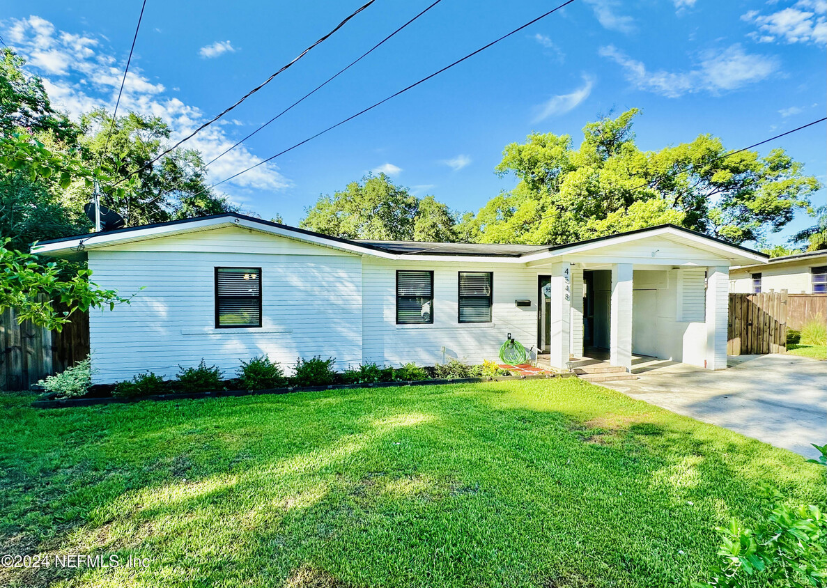 Primary Photo - 4548 Milstead Rd