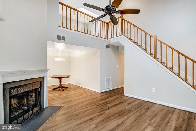 Building Photo - 7729 Inversham Dr