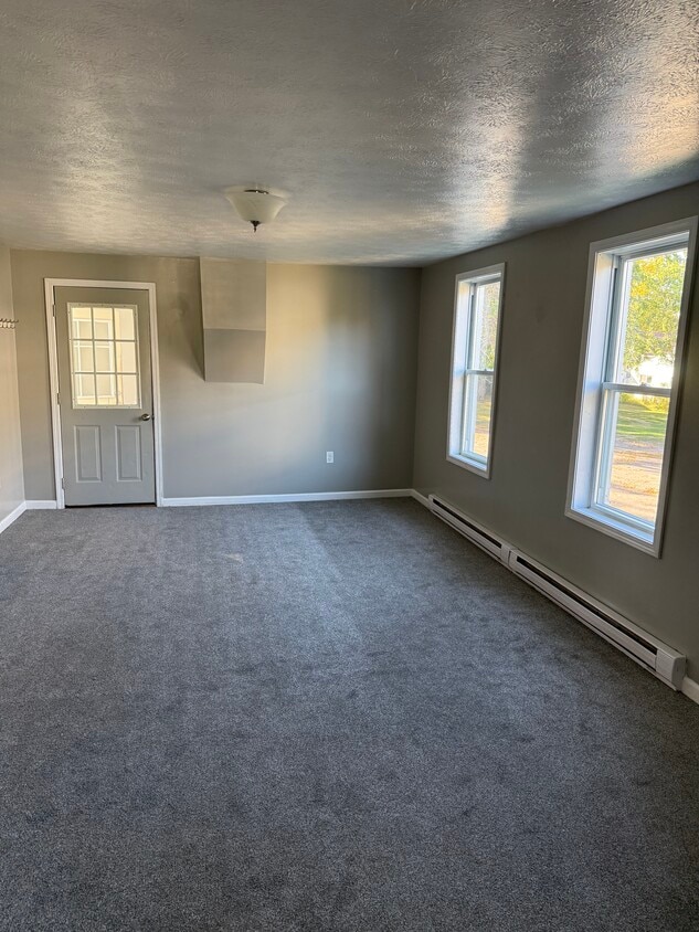 Primary Photo - 30 East Ave