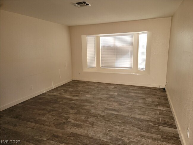 Building Photo - 9376 Aston Martin Dr