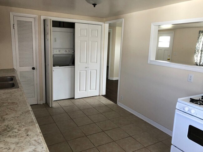 Foto del edificio - Newly Updated House in a Great Neighborhood!