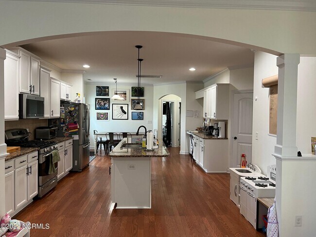 Foto del edificio - 122 Little Bay Drive