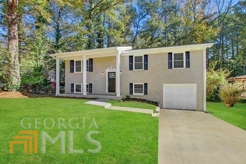 Building Photo - 6525 Woodford Rd