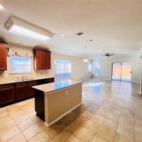 Building Photo - 644 Cancun St