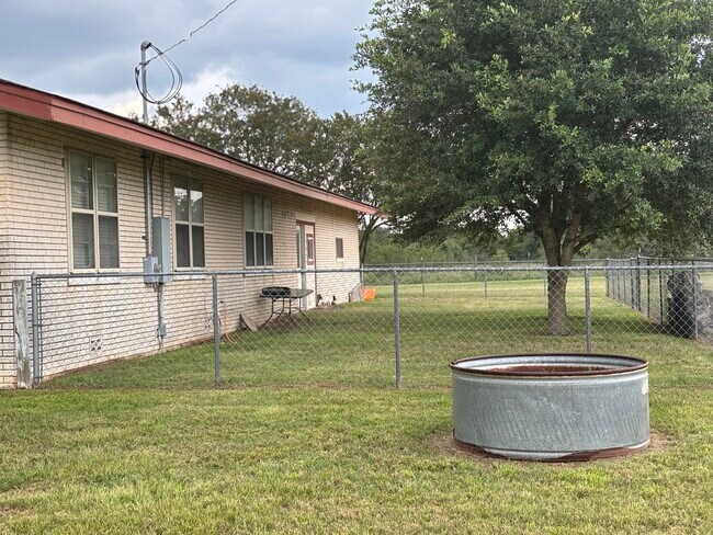 Foto del edificio - 3987 TX-304