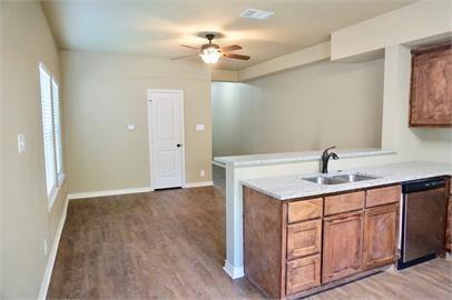 Foto del edificio - 472 Pecan Hollow St